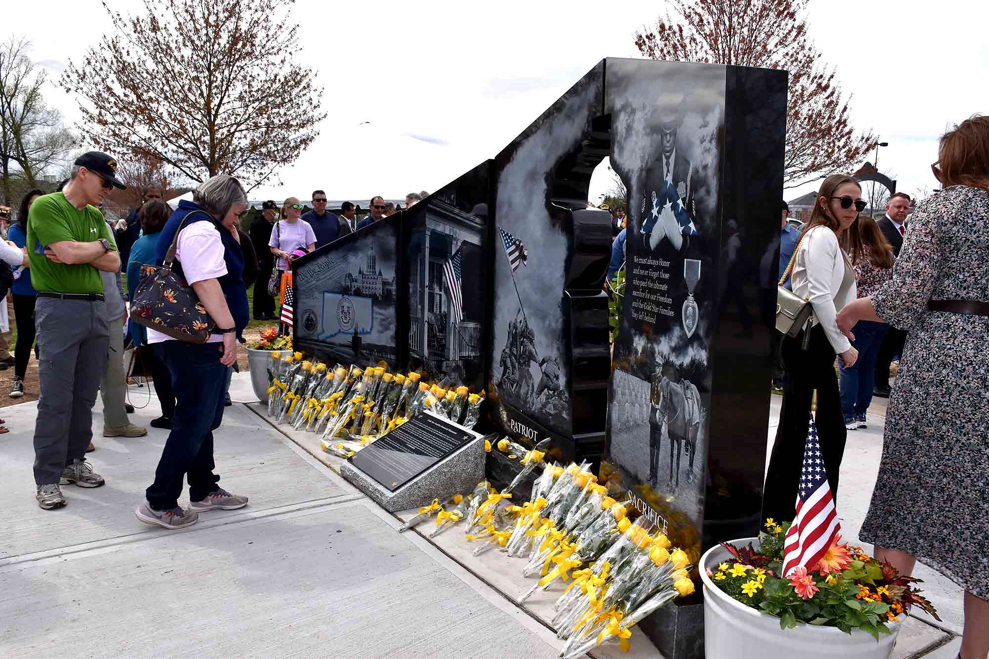 APK Charities - Gold Star Family Memorial Monument